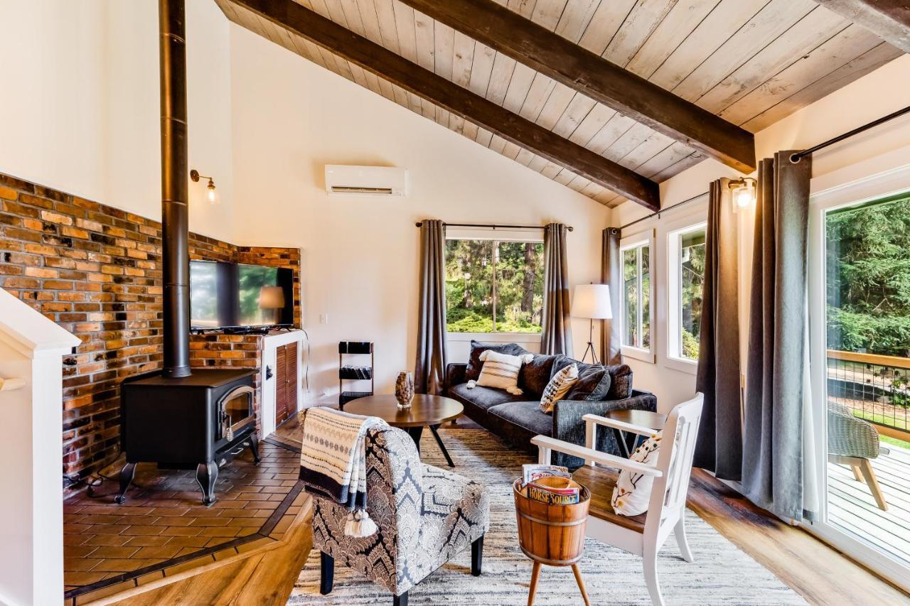 Tall Cedars Cabin By The Water Eastsound Bagian luar foto