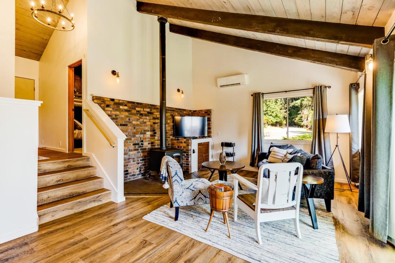 Tall Cedars Cabin By The Water Eastsound Bagian luar foto